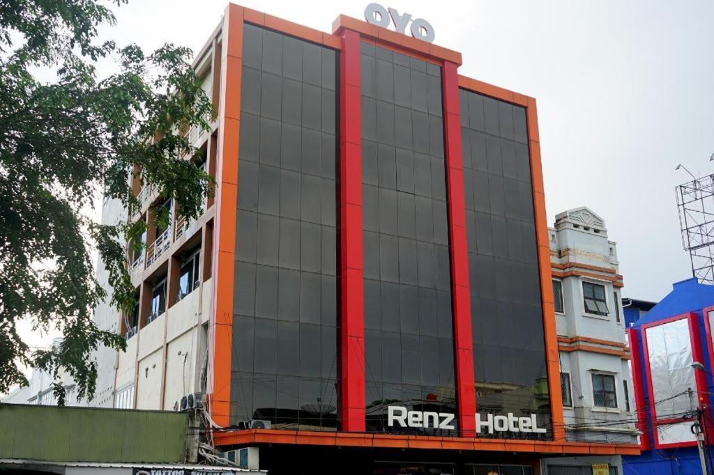 Ren'Z Hotel Pangkal Pinang Exteriér fotografie